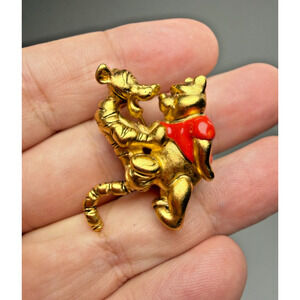 Disney Parks Gold Tone Winnie the Pooh & Tigger Too Enamel Brooch Pin Vintage